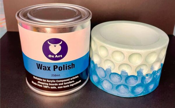 Wax polish with polished vessel